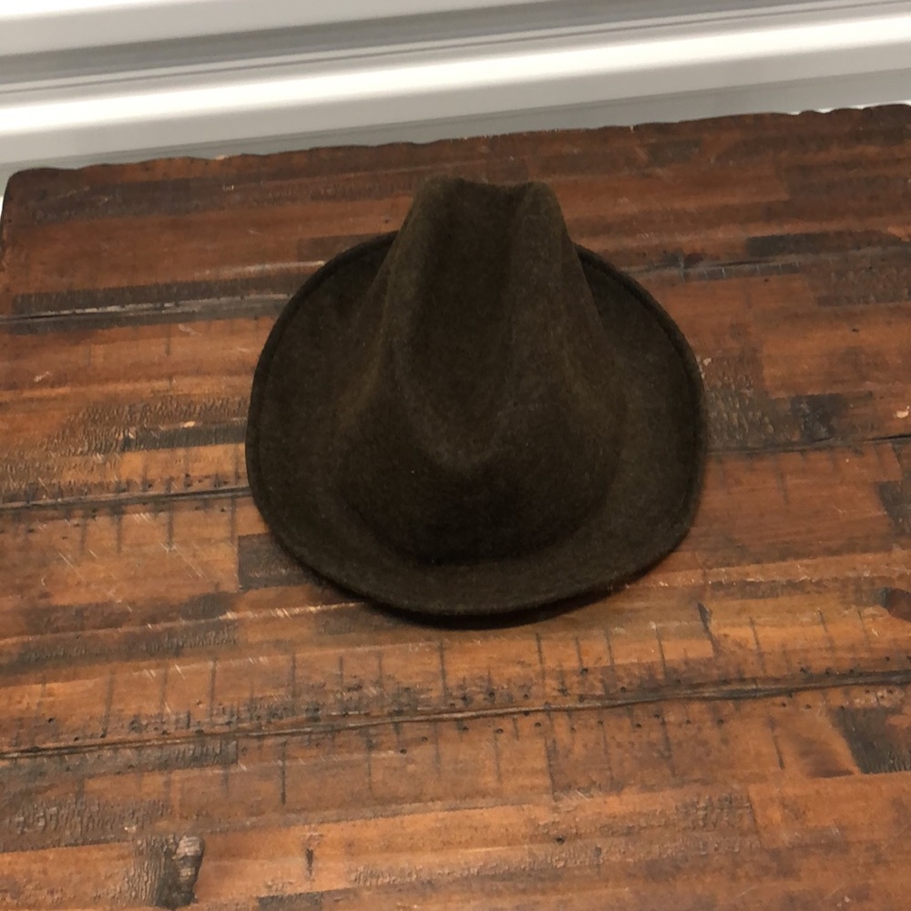💯 % Wool hat.  Vintage Brown. 7.5 diameter
